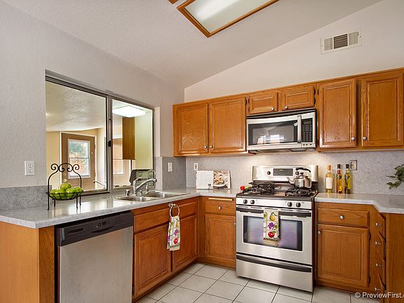 2nd image of 27650 Camino Bella