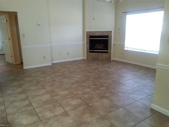 3rd image of 209 Wrought Iron Bnd