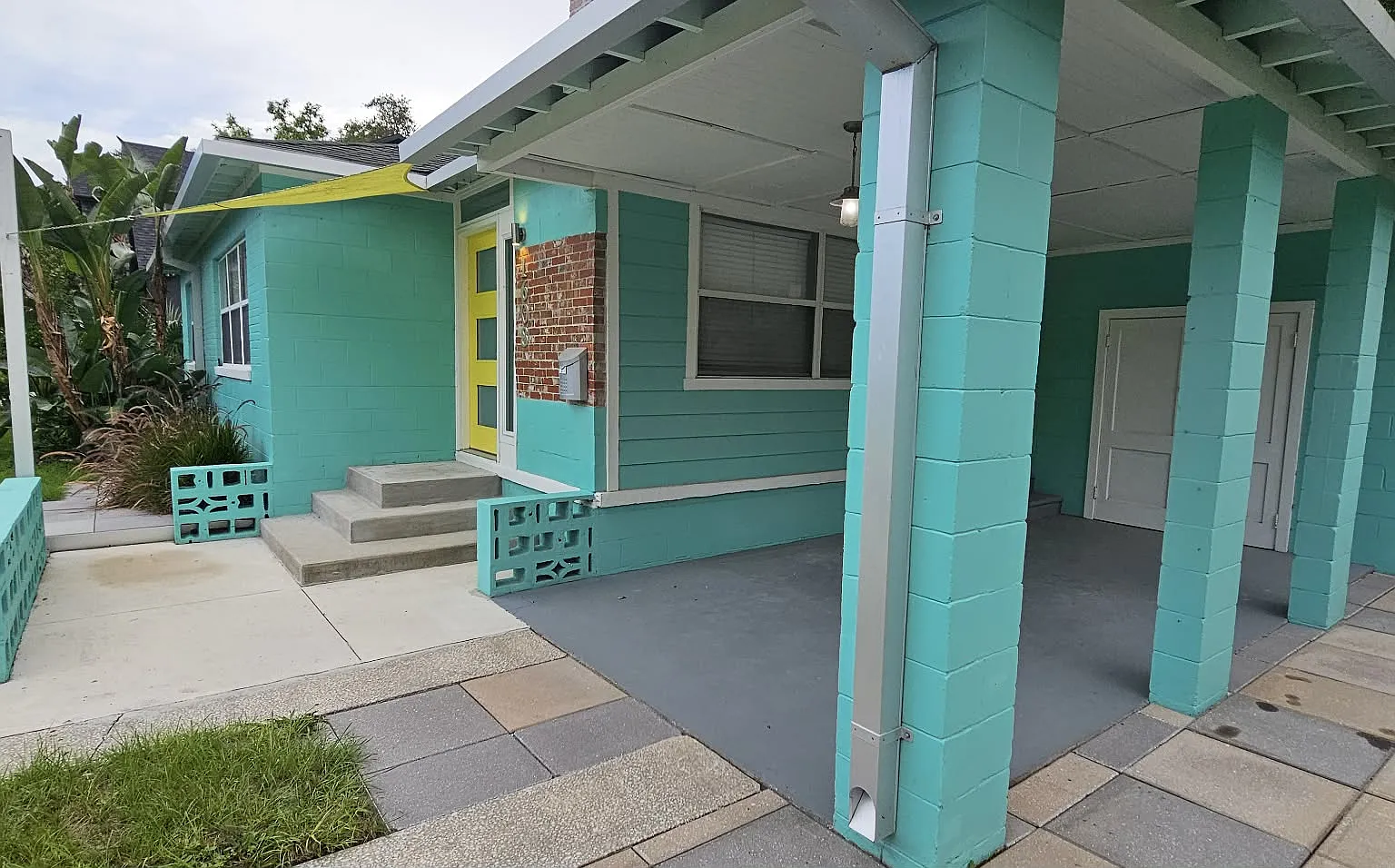 2 bed, 891 sqft, $2,450 — Photo 1