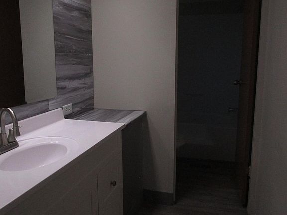 5th image of 6755 Kingsville Dr #123
