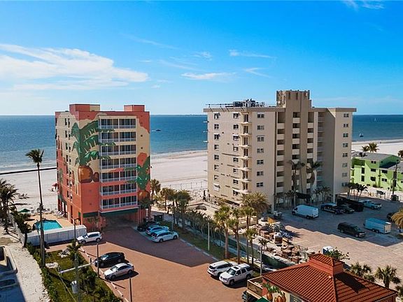 4th image of 510 Estero BLVD #303