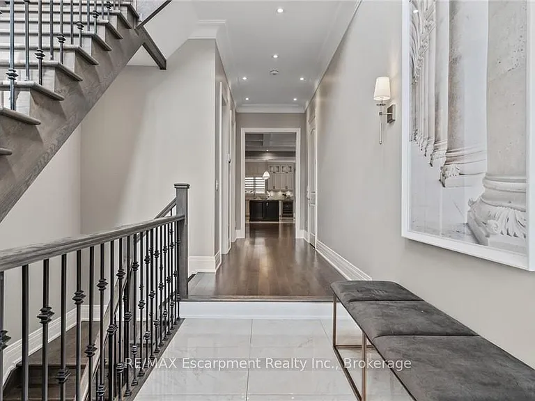 81 Brock St — Photo 21