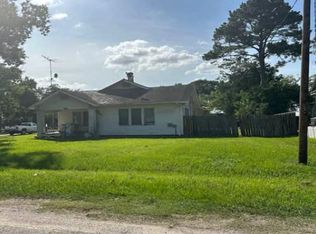 103 Birch St, Wallis, TX 77485