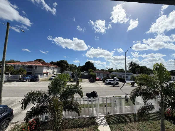 747 E 19th St #2, Hialeah, FL 33013
