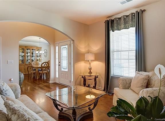 3rd image of 17020 Belmont Stakes Ln