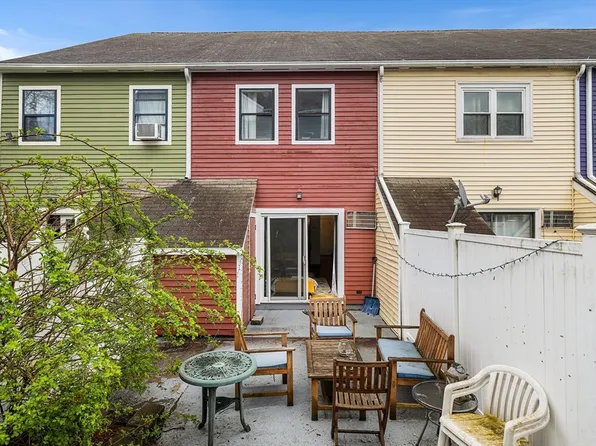 60 Bradley St Unit 60, Somerville, MA 02145