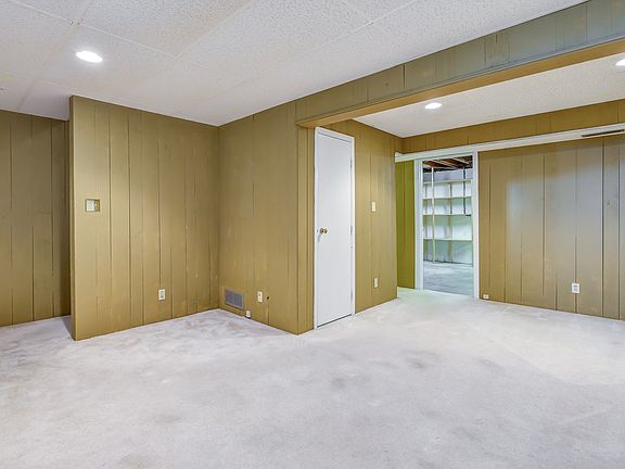 4th image of 1408 Old Town Ct