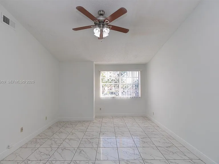 18304 NW 68th Ave #L — Photo 8