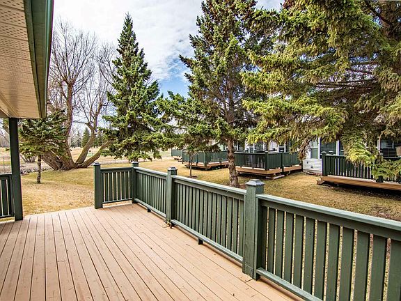 3rd image of 5-5323 Lakeshore Dr #5