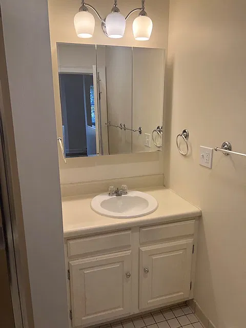 1 bed, 900 sqft, $2,195 — Photo 3