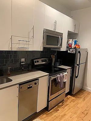 3rd image of 452 E 84th St APT 4R