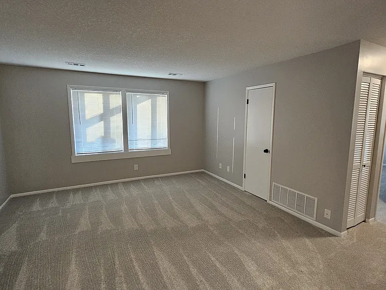 3795 Creek Hill Dr #2 — Photo 2