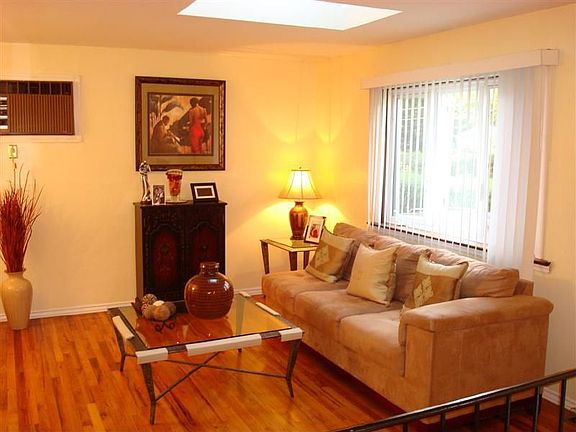 4th image of 3014 Sipp Ave