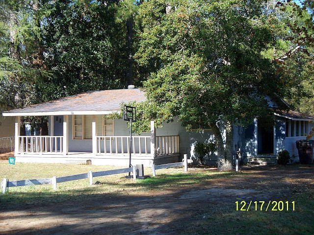 1st image of 805 Holmes Dr