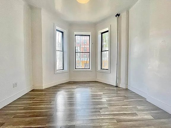 2nd image of 503 Lafayette Ave #1R