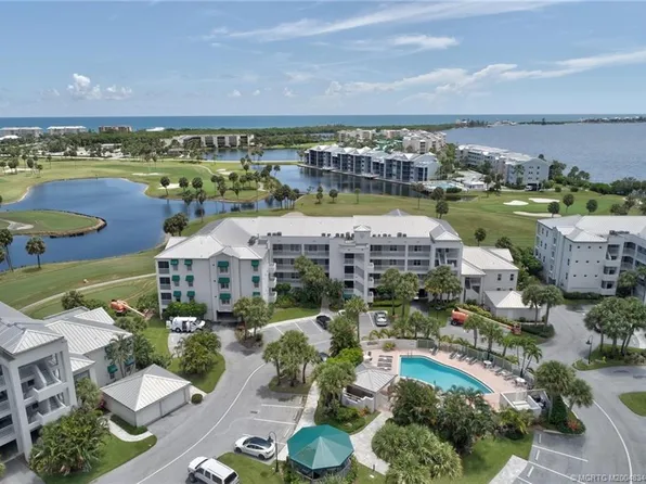 185 NE Edgewater Dr, Stuart, FL