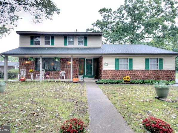 49 E Cloverdale Ave, Pine Hill, NJ 08021
