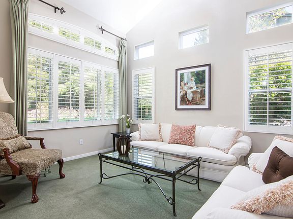 4th image of 27330 Woodlawn Ct