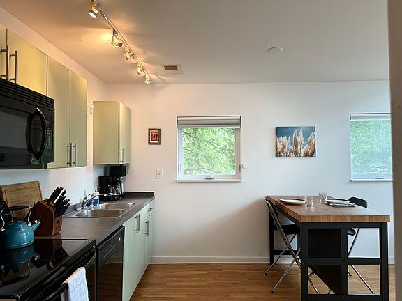 5th image of 506 N Mangum St APT 408
