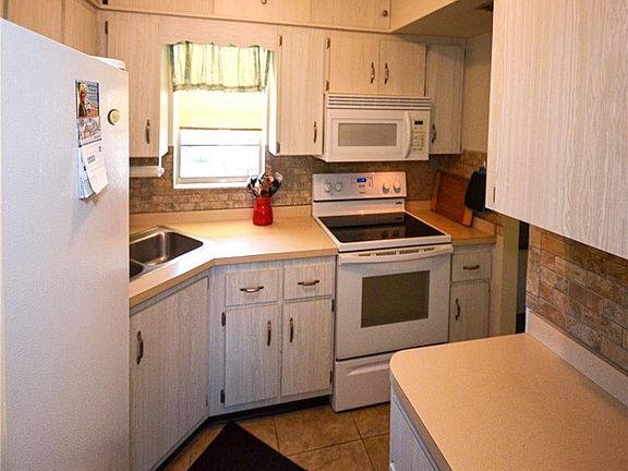 5th image of 1963 SW Palm City Rd APT F