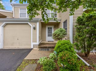 543 S Farms Ter #543, Southington, CT 06489