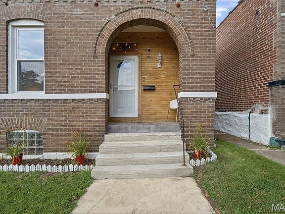3rd image of 3341 Liberty St