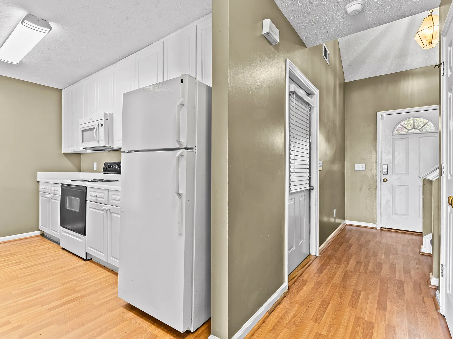 2428 E University Dr. #910 - 910 — Photo 2