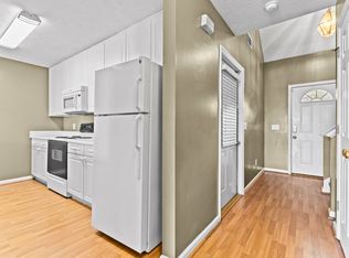 2428 E University Dr APT 910, Auburn, AL 36830