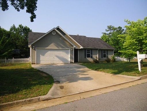2nd image of 35 Shady Oak Ln