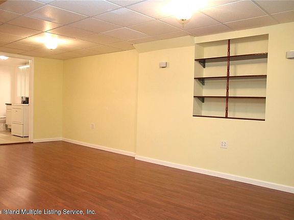 5th image of 20A Jennifer Pl #30A