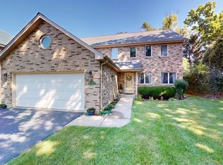 3350 Henley St, Glenview, IL 60025