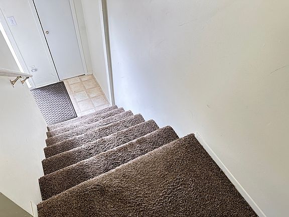 4th image of 15602 Stone Crossing Dr #1