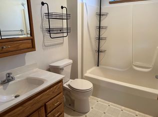 732 Meadow Park Dr, Clinton, WI 53525