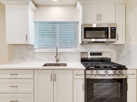 3rd image of 42601 Claudia St #C