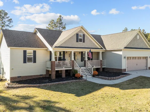 110 Shetland Ln, Smithfield, NC 27577