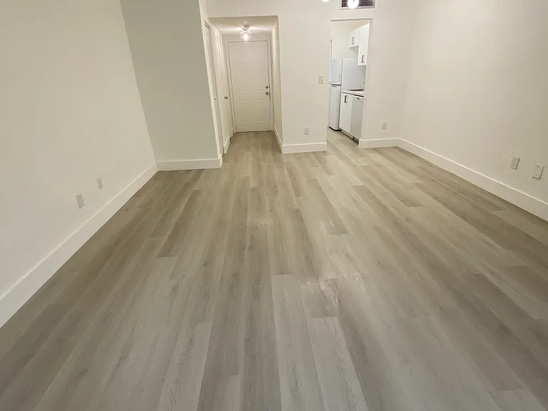 10901 N Kendall Dr #210 — Photo 22