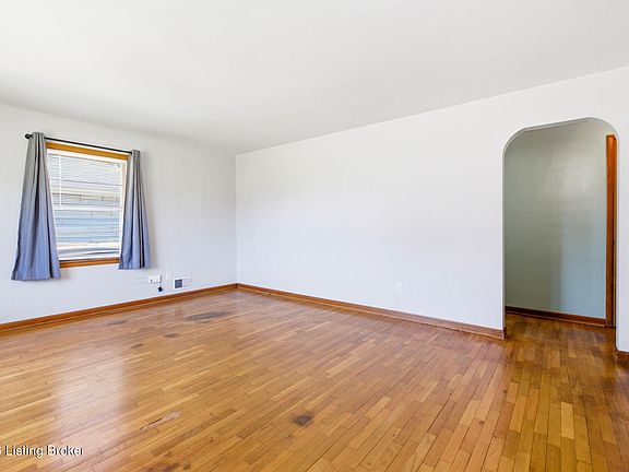 3rd image of 10013 West Ave