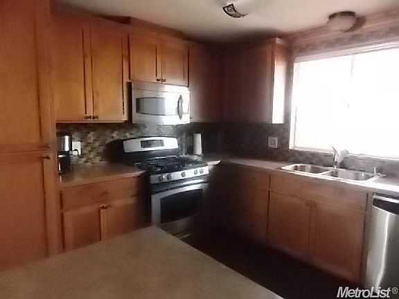 5th image of 8308 Parkside Ln