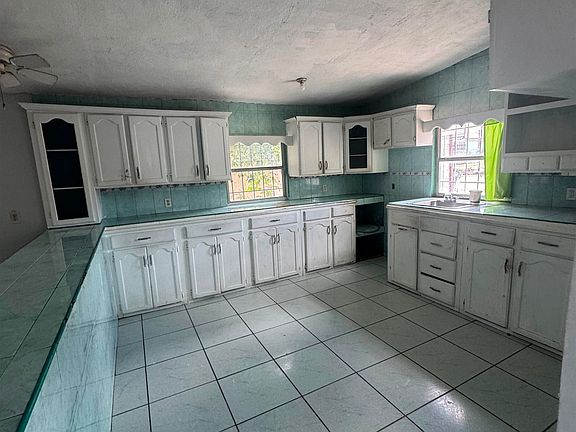 4th image of 4622 Arzube Ln