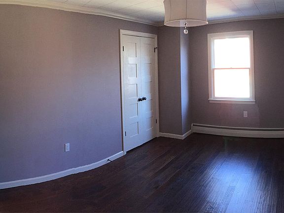 5th image of 412 Wayne St #3