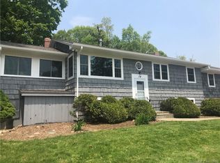 14 Thimble Farm Rd, Branford, CT 06405