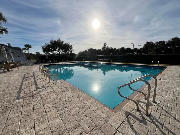 693 Hampton Woods Lane SW, Vero Beach, FL 32962