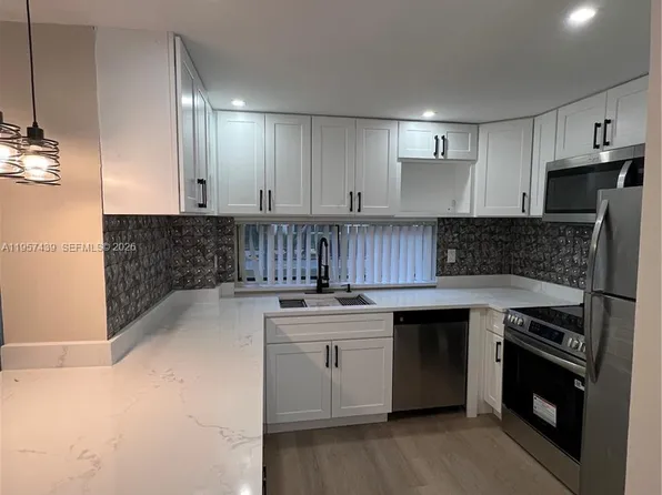 17021 N Bay Rd APT 124, Sunny Isles Beach, FL 33160