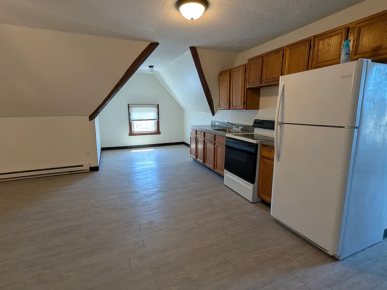 310 William St #3 — Photo 4