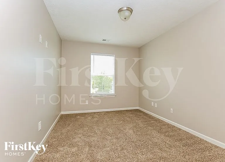 307 Amit St — Photo 13