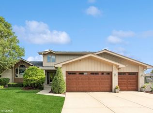 8030 Highfield Ct, Tinley Park, IL 60487