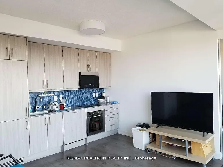 297 College St #1707 — Photo 7