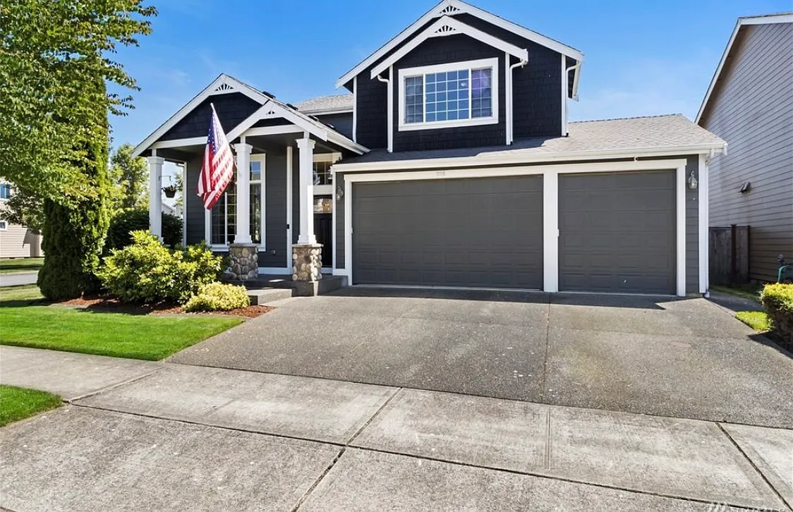 5 bed, 2632 sqft, $3,500 — Photo 1