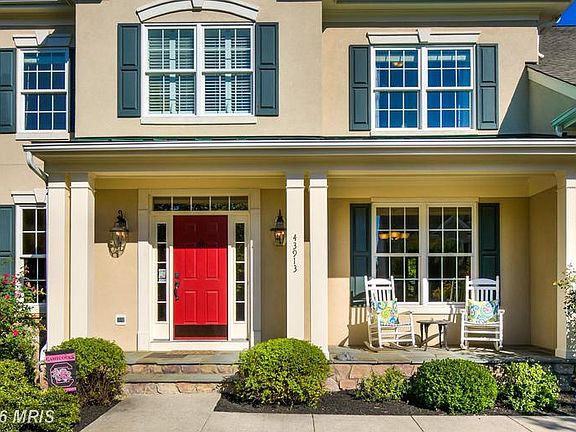 5th image of 43913 Riverpoint Dr