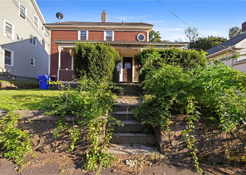 1st image of 20 Spring St